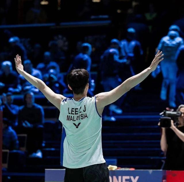 马来西亚队轻取日本队，李梓嘉惊艳四座