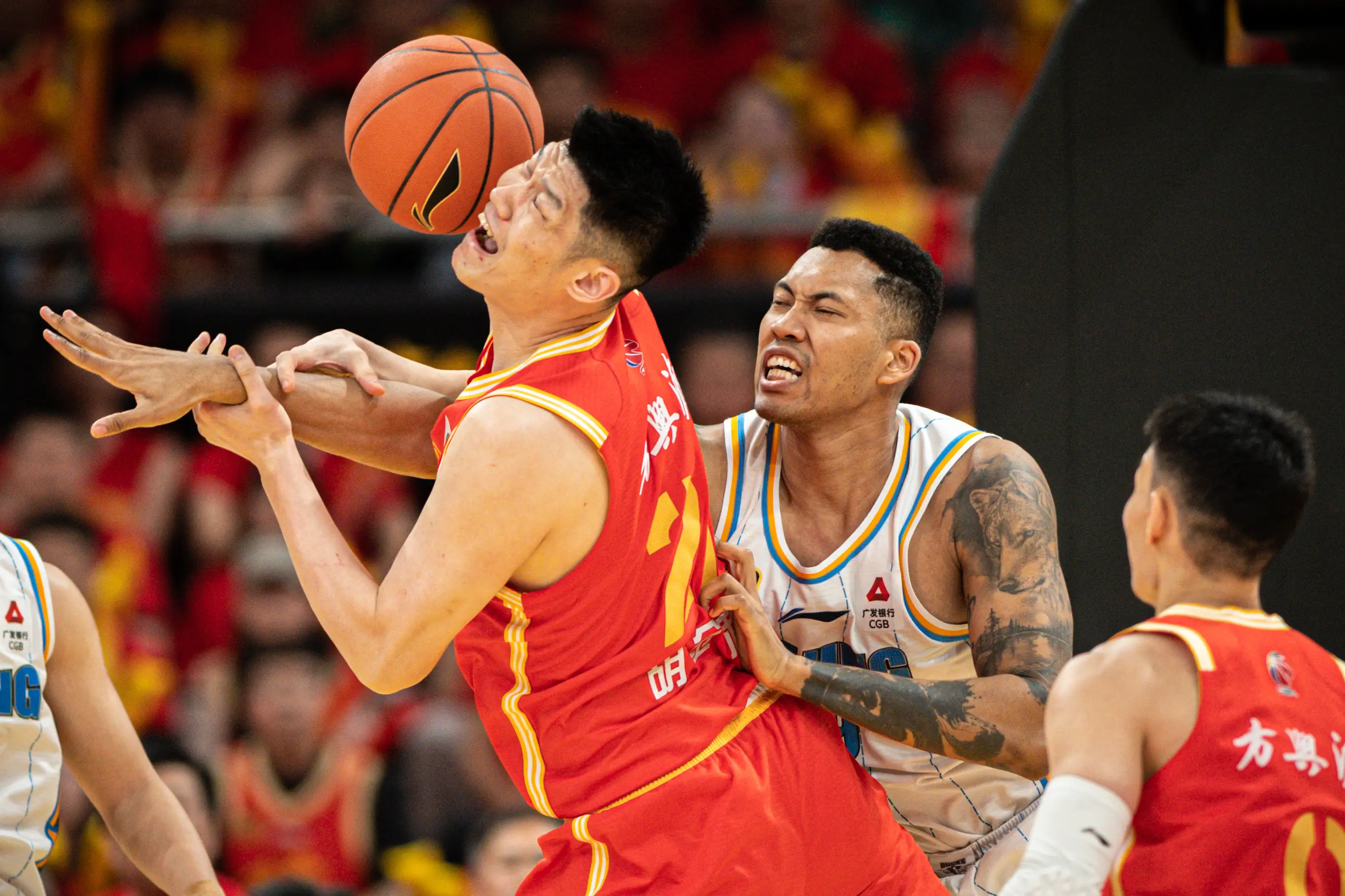 吉林队险胜江苏队,孙铭徽刷新纪录 吉林队险胜江苏队,孙铭徽刷新纪录