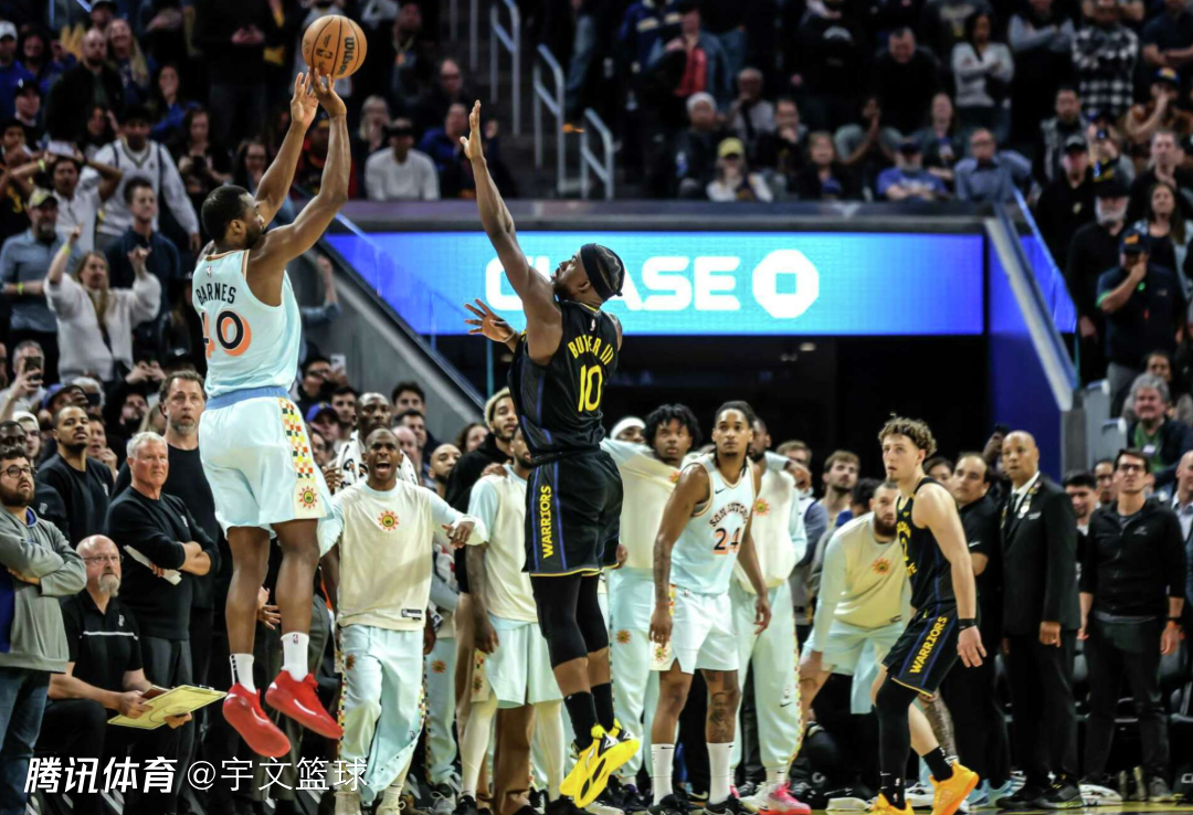 湖人鏖战独行侠，西亚卡姆关键制胜