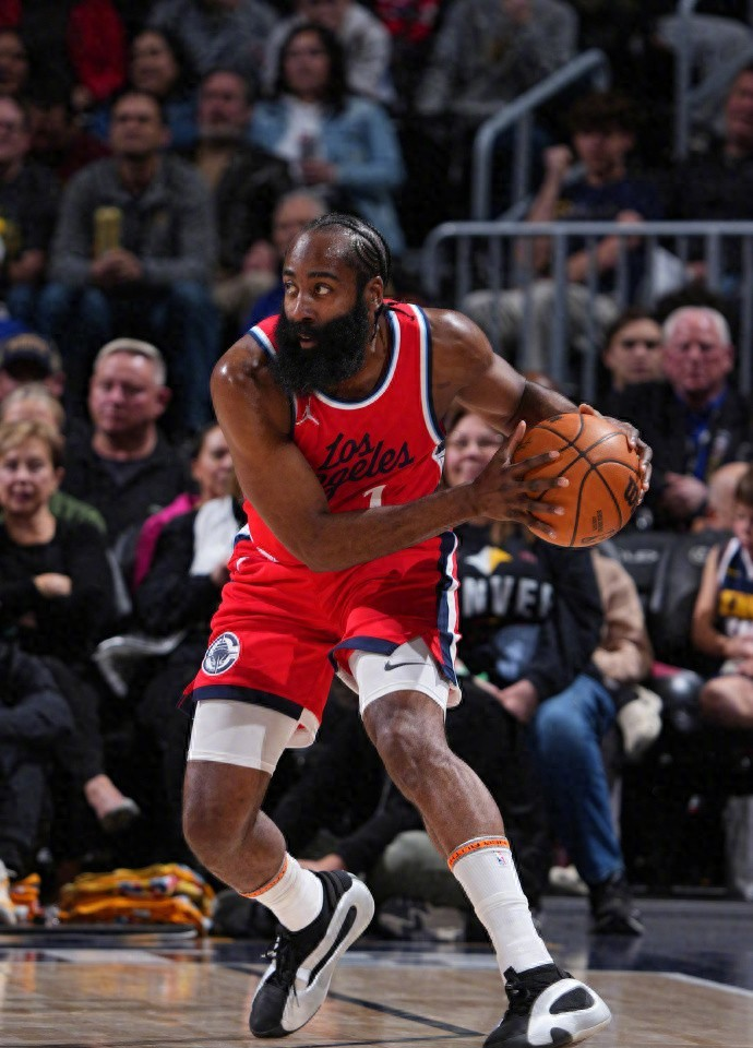 土耳其男篮险胜鹈鹕，哈登打破历史纪录