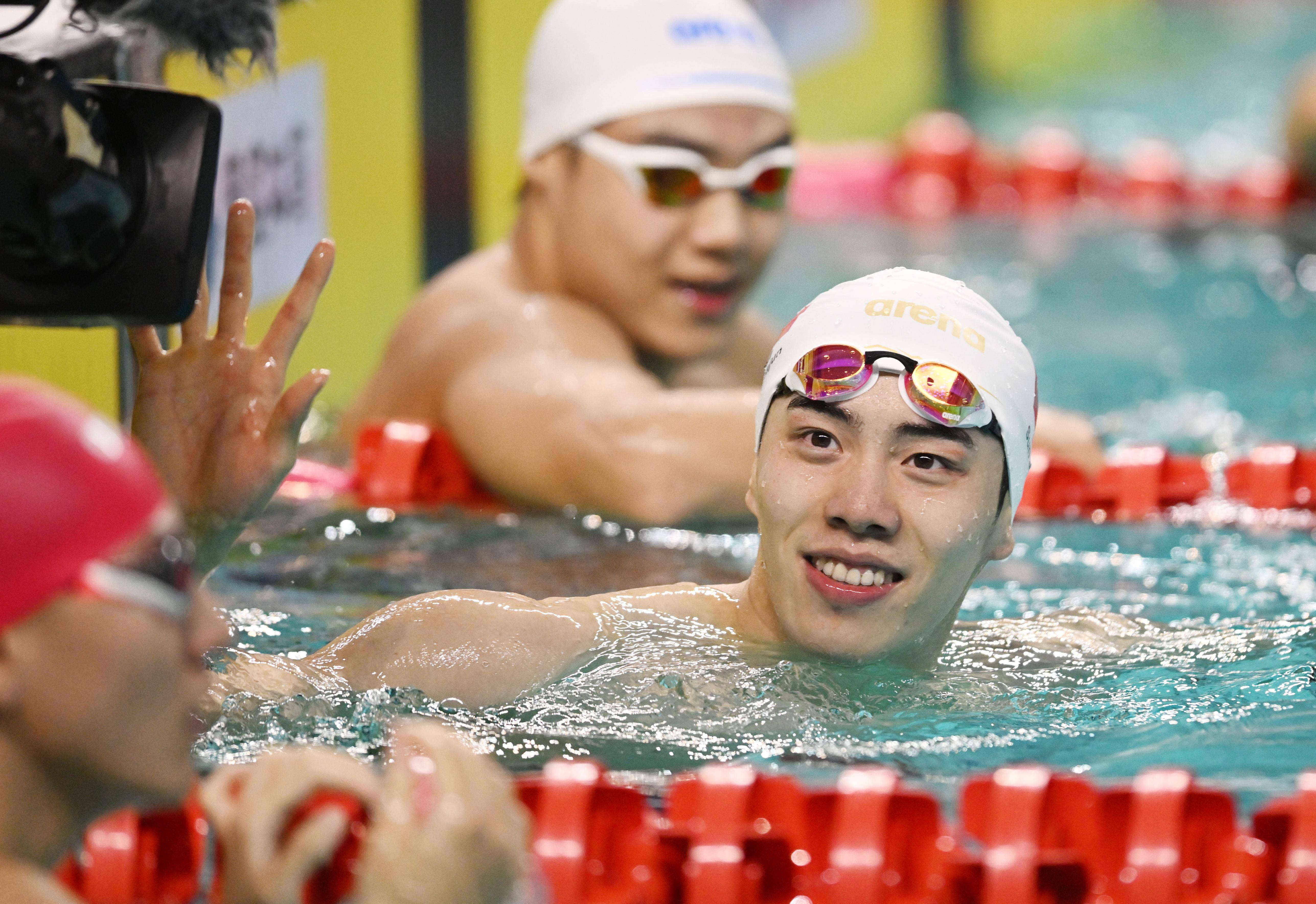 游泳选拔赛精彩纷呈,选手实力惊人 游泳选拔赛精彩纷呈,选手实力惊人