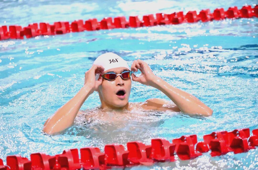 游泳选拔赛精彩纷呈,选手实力惊人 游泳选拔赛精彩纷呈,选手实力惊人