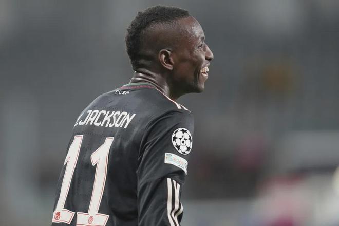 美国险胜利物浦，阿尔瓦雷斯制霸全场